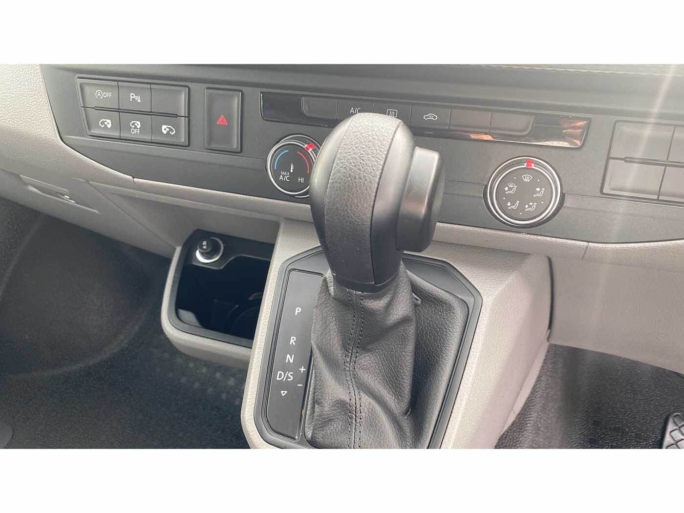 Volkswagen Transporter T32 Kombi Highline SWB 199 PS 2.0 TDI 7sp DSG 4MOTION