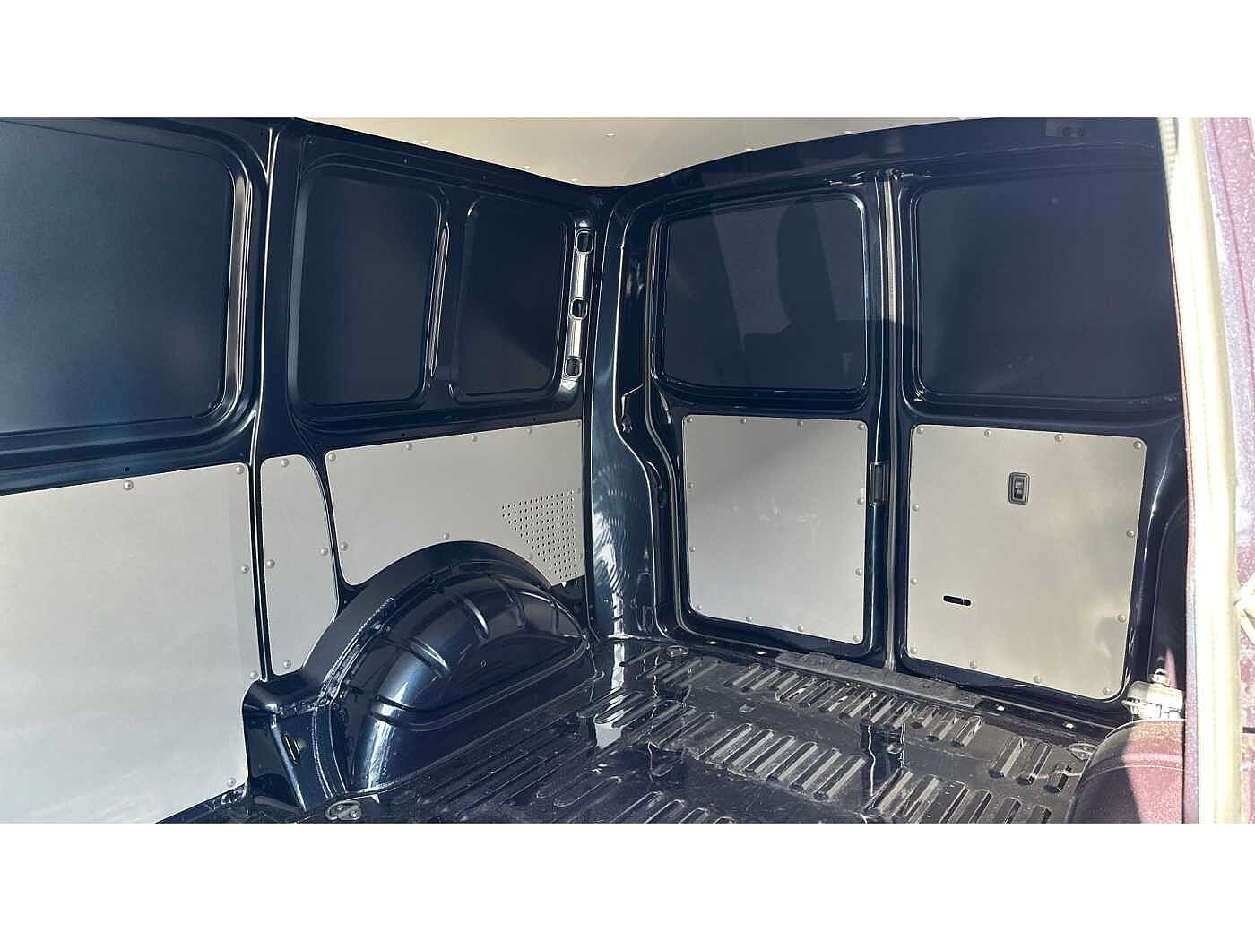 Volkswagen Transporter T32 Panel van Highline SWB 150 PS 2.0 TDI 7sp DSG