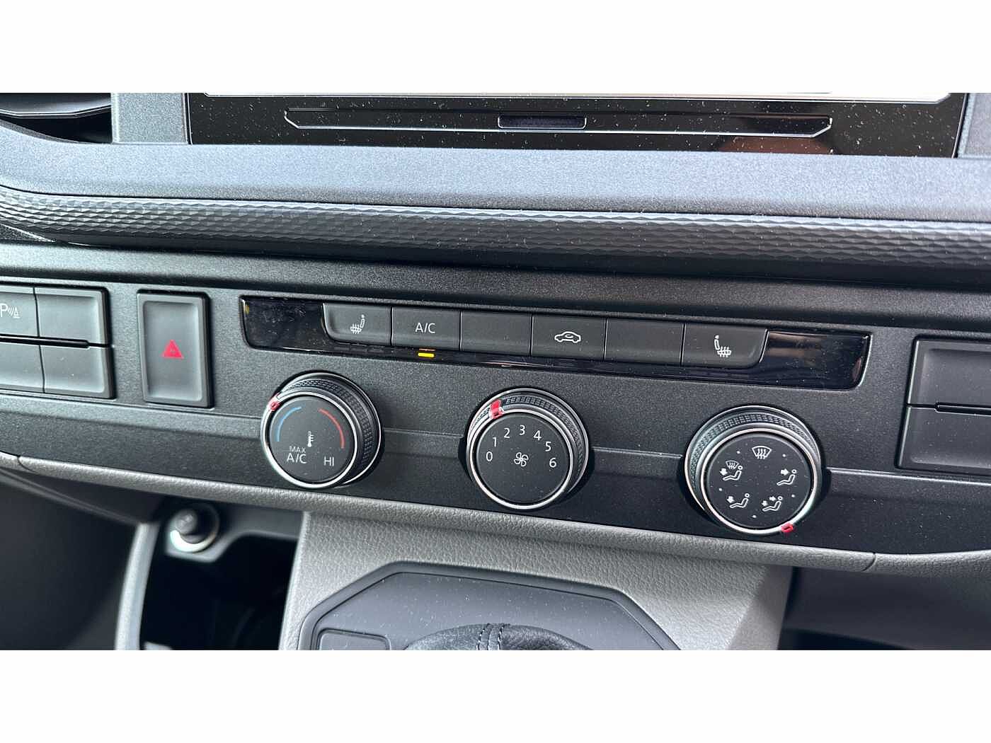 Volkswagen Transporter T32 Panel van Highline SWB 150 PS 2.0 TDI 7sp DSG
