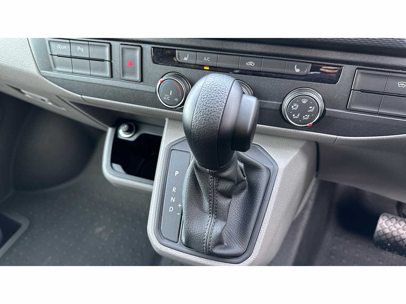Volkswagen Transporter T32 Panel van Highline SWB 150 PS 2.0 TDI 7sp DSG
