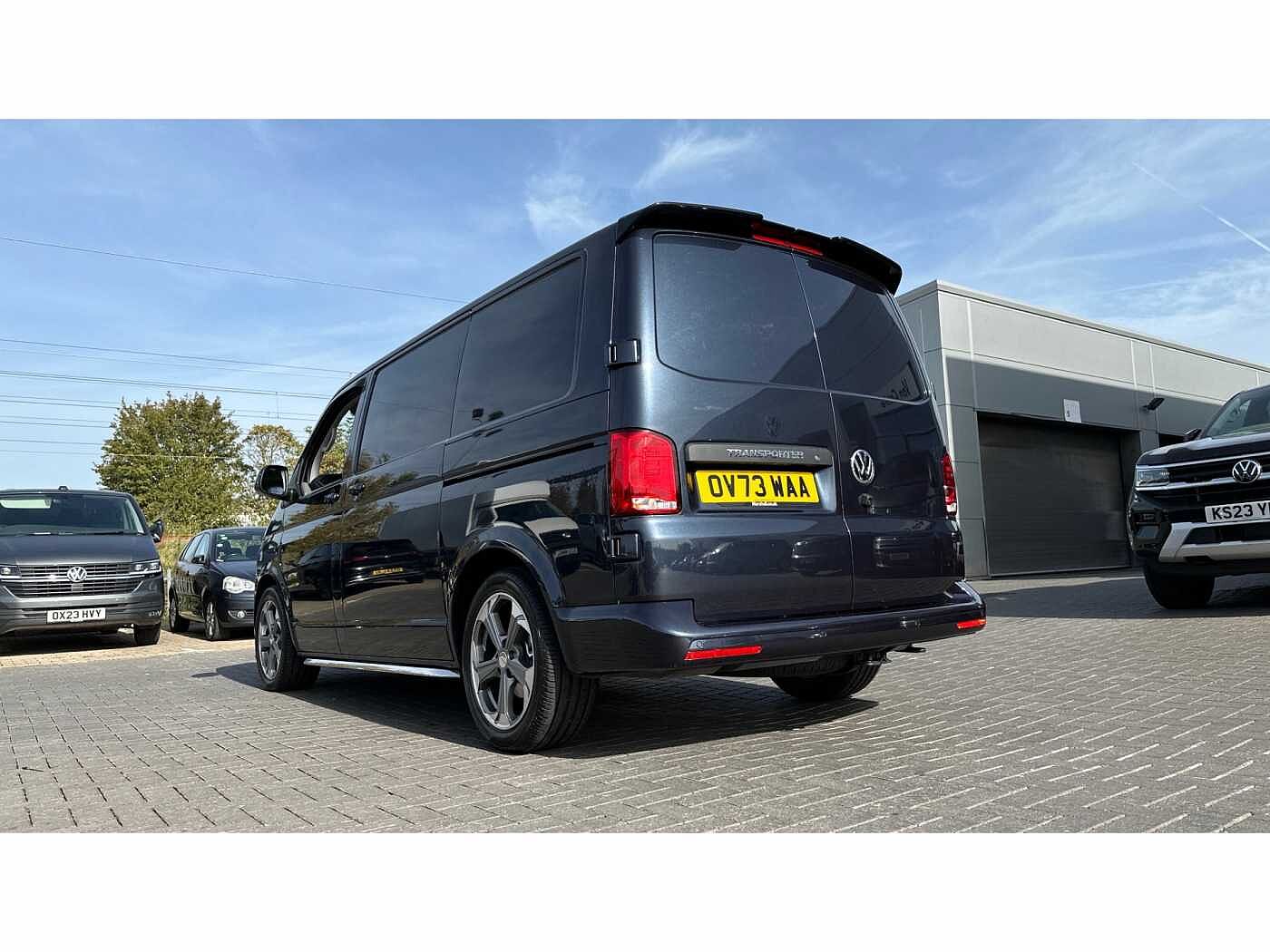 Volkswagen Transporter T32 Panel van Highline SWB 150 PS 2.0 TDI 7sp DSG