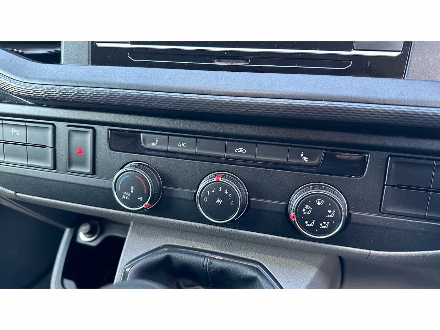 Volkswagen Transporter T30 Panel van Highline LWB 150 PS 2.0 TDI 6sp Manual