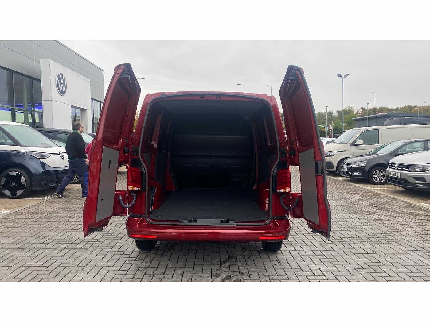 Volkswagen Transporter T28 Panel van Highline SWB 150 PS 2.0 TDI 7sp DSG