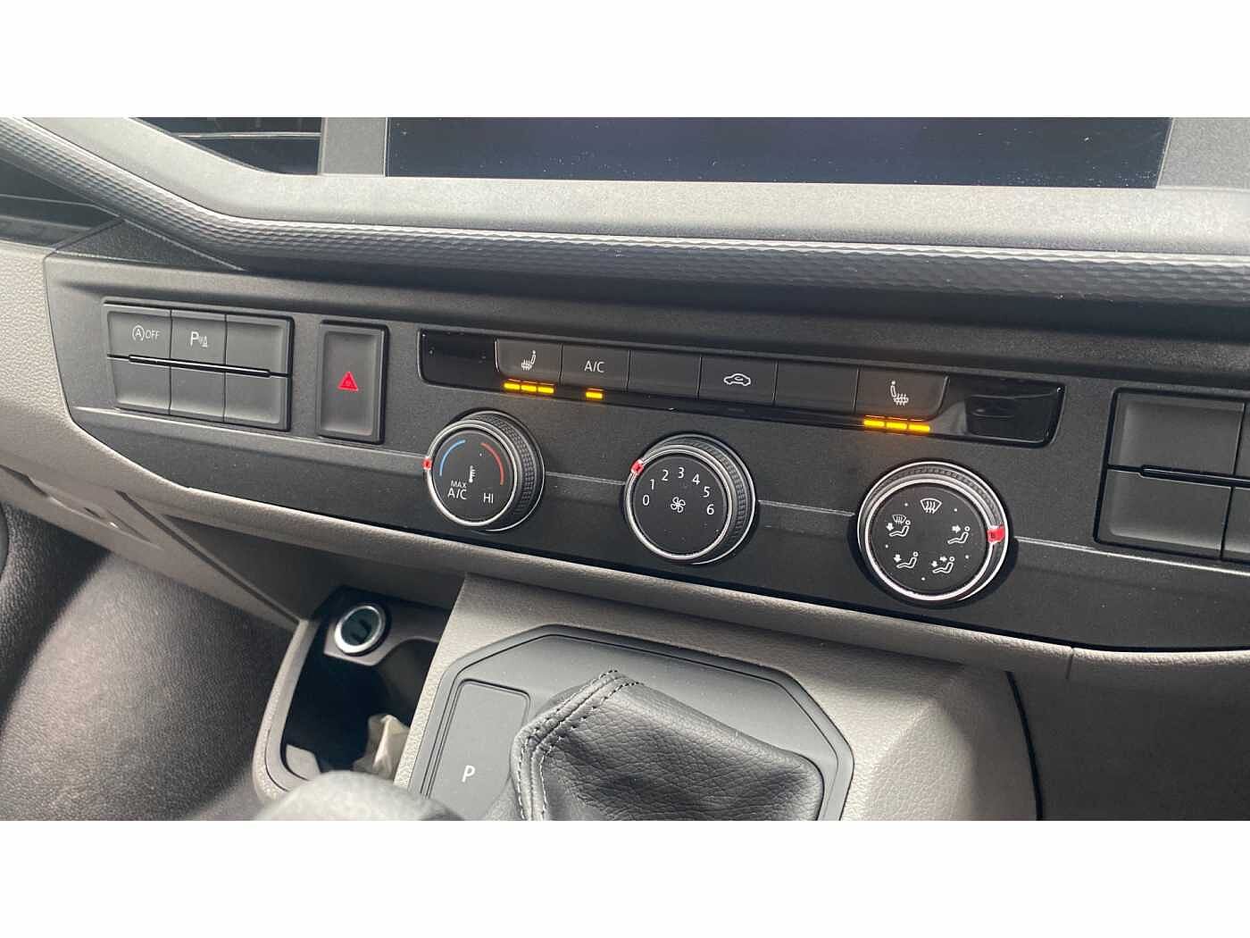 Volkswagen Transporter T28 Panel van Highline SWB 150 PS 2.0 TDI 7sp DSG