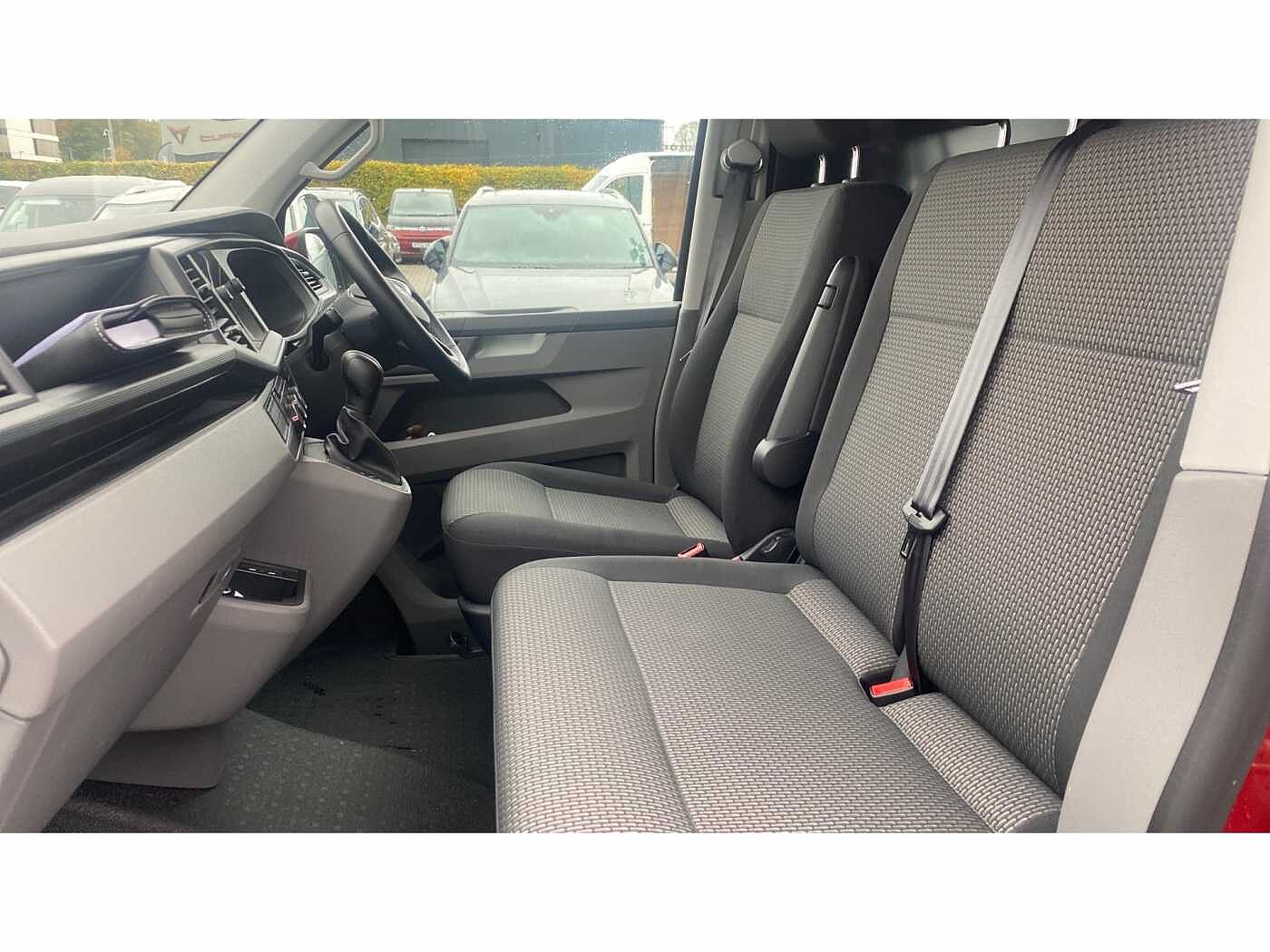 Volkswagen Transporter T28 Panel van Highline SWB 150 PS 2.0 TDI 7sp DSG