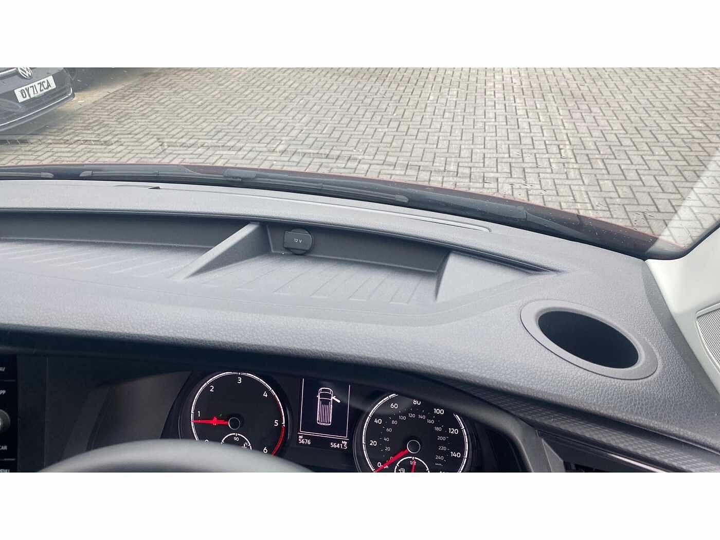 Volkswagen Transporter T28 Panel van Highline SWB 150 PS 2.0 TDI 7sp DSG