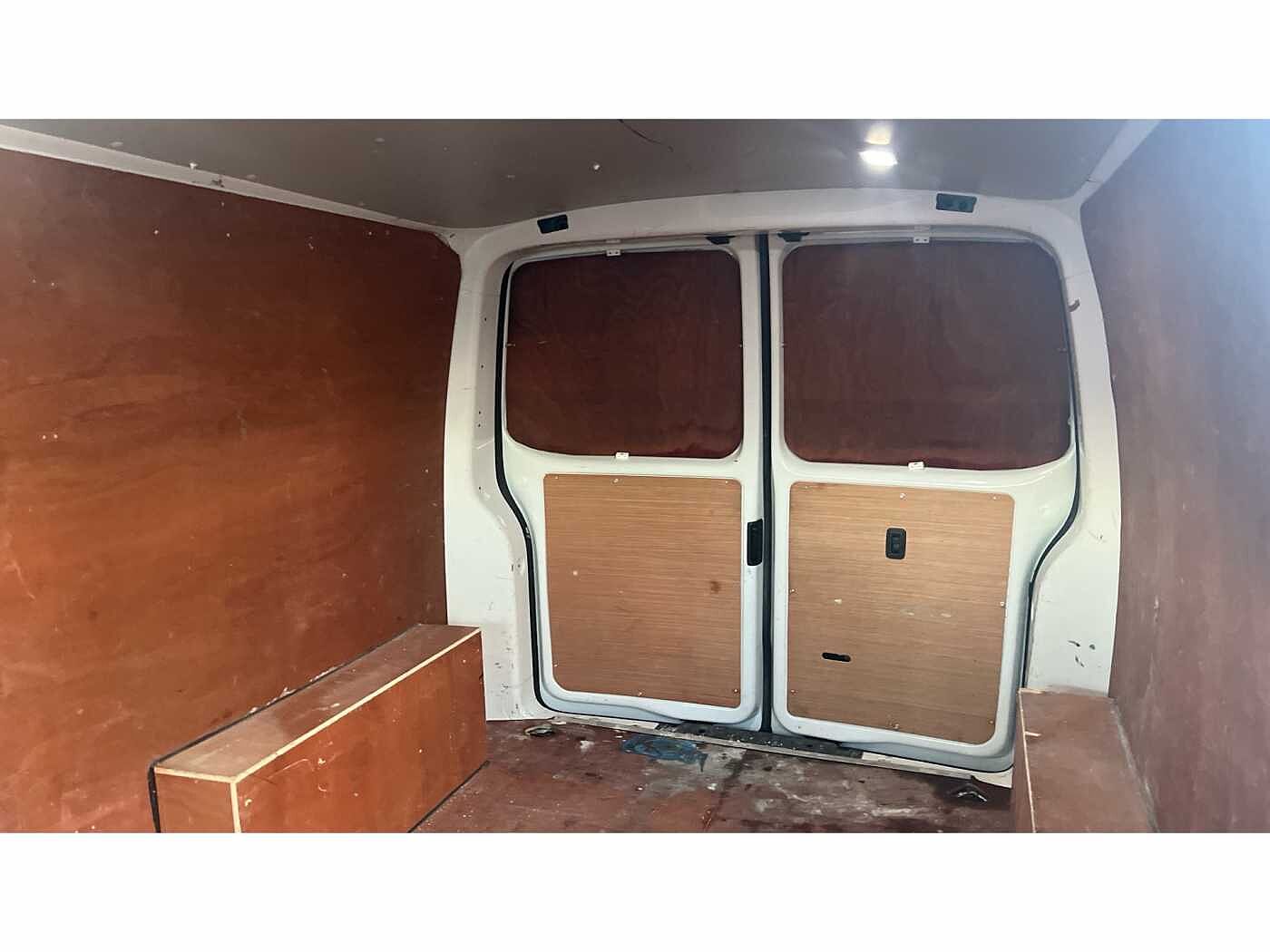 Volkswagen Transporter T30 Panel van Highline LWB 110 PS 2.0 TDI 5sp Manual