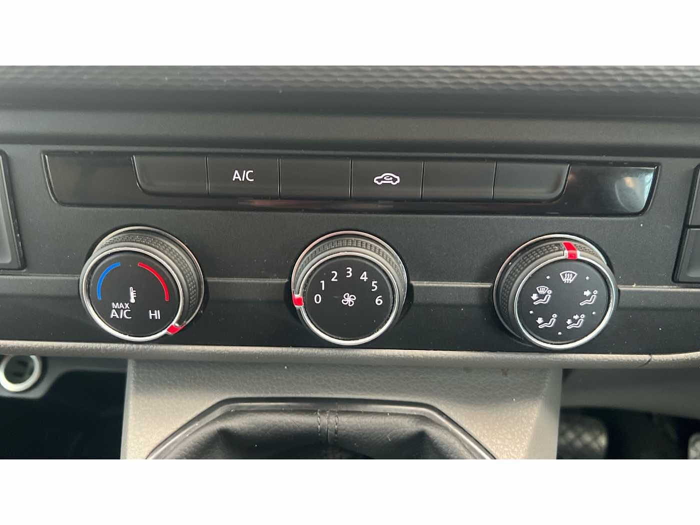 Volkswagen Transporter T30 Panel van Highline LWB 110 PS 2.0 TDI 5sp Manual