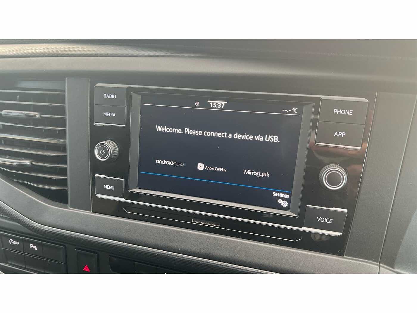 Volkswagen Transporter T30 Panel van Highline LWB 110 PS 2.0 TDI 5sp Manual