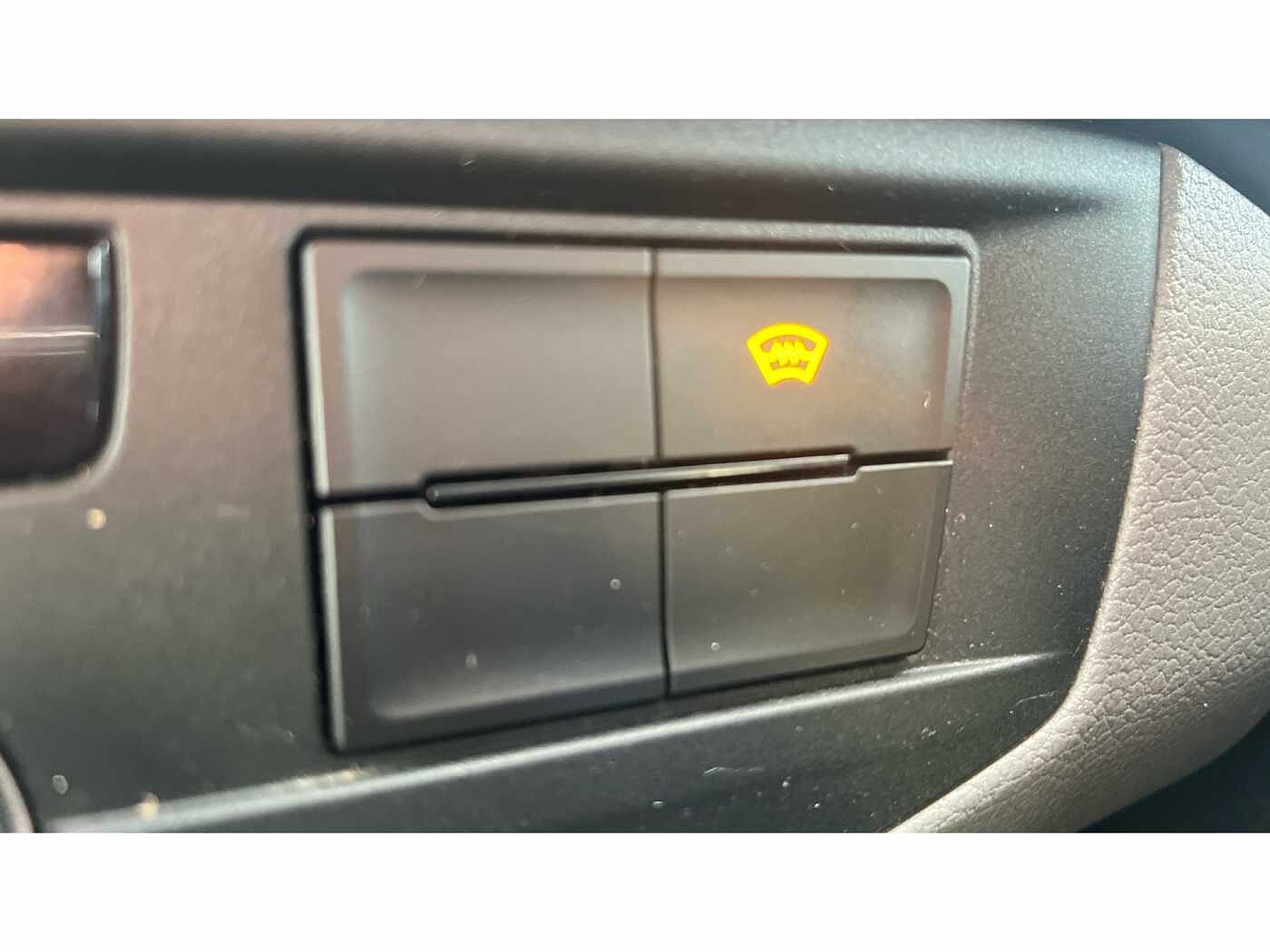 Volkswagen Transporter T30 Panel van Highline LWB 110 PS 2.0 TDI 5sp Manual