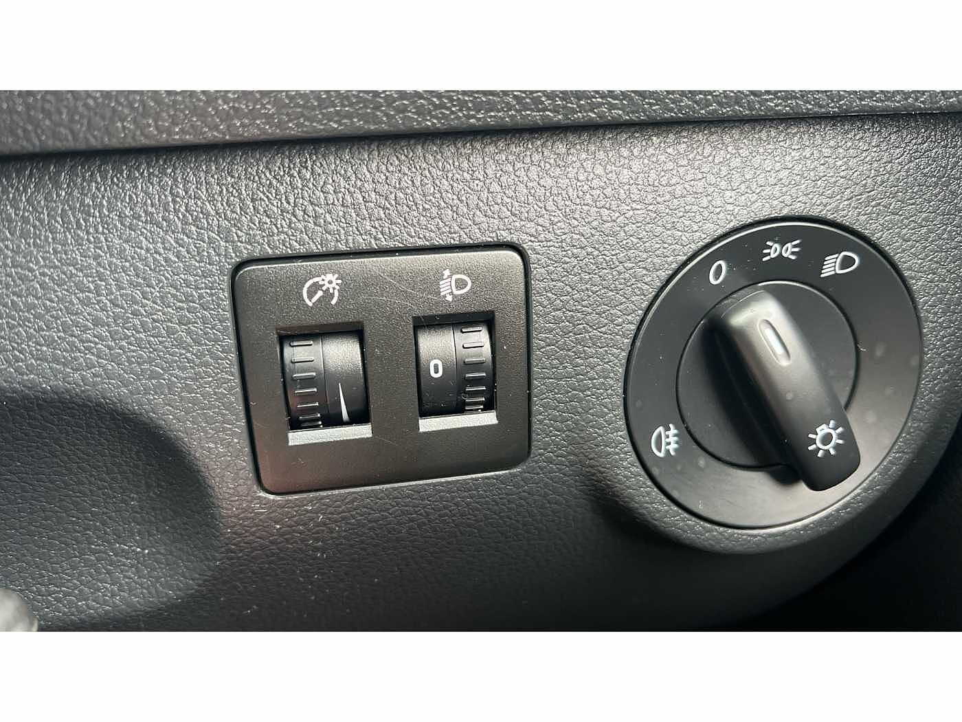 Volkswagen Caddy C20 Panel van Startline SWB 102 PS 2.0 TDI 5sp Manual
