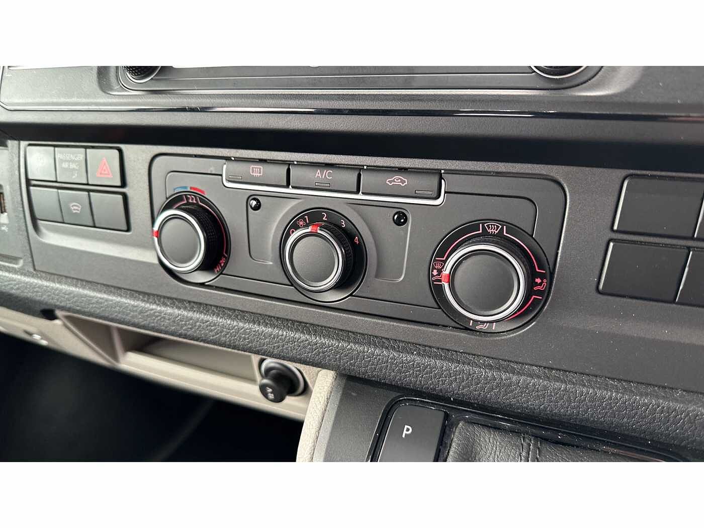 Volkswagen Transporter T32 Kombi Highline LWB EU6 150 PS 2.0 TDI BMT 7sp DSG