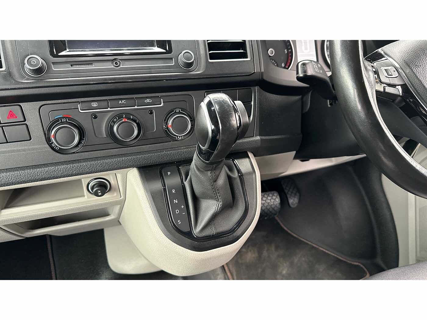 Volkswagen Transporter T32 Kombi Highline LWB EU6 150 PS 2.0 TDI BMT 7sp DSG