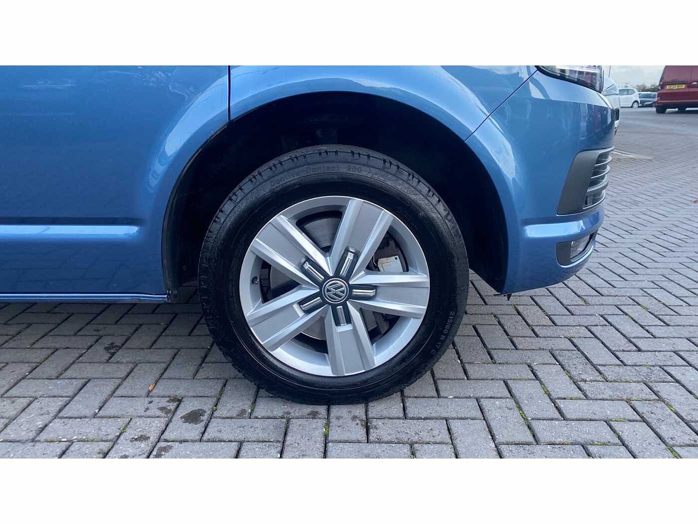 Volkswagen Transporter T32 Kombi Highline LWB 150 PS 2.0 TDI BMT 7sp DSG