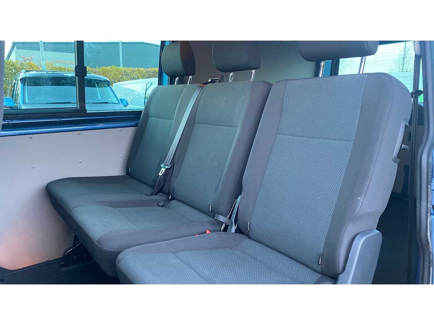 Volkswagen Transporter T32 Kombi Highline LWB 150 PS 2.0 TDI BMT 7sp DSG