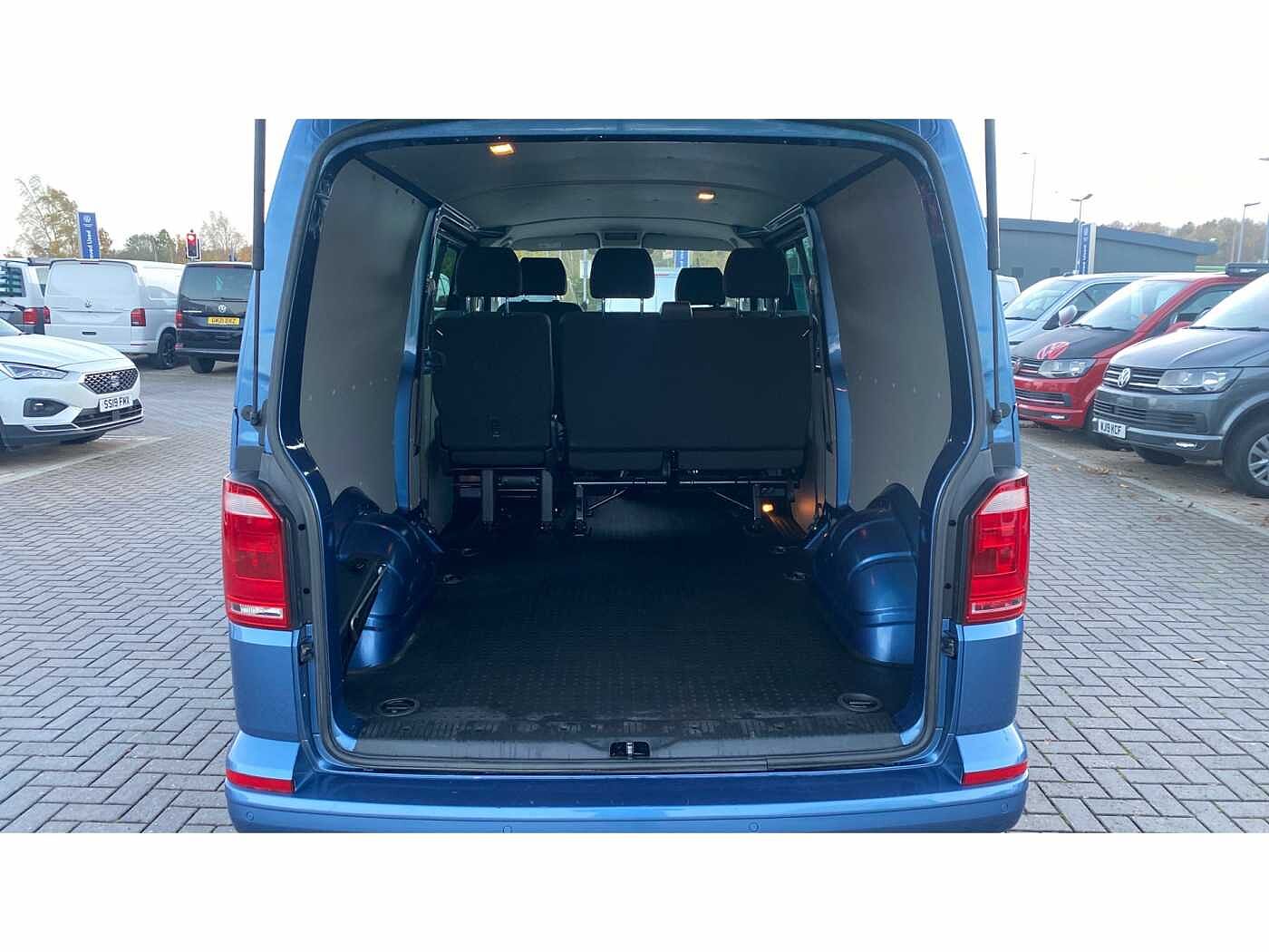 Volkswagen Transporter T32 Kombi Highline LWB 150 PS 2.0 TDI BMT 7sp DSG