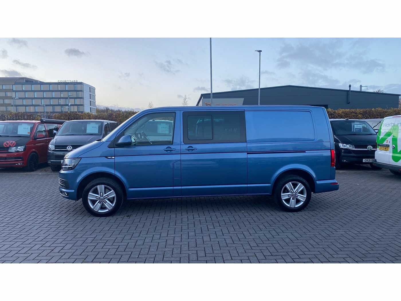 Volkswagen Transporter T32 Kombi Highline LWB 150 PS 2.0 TDI BMT 7sp DSG