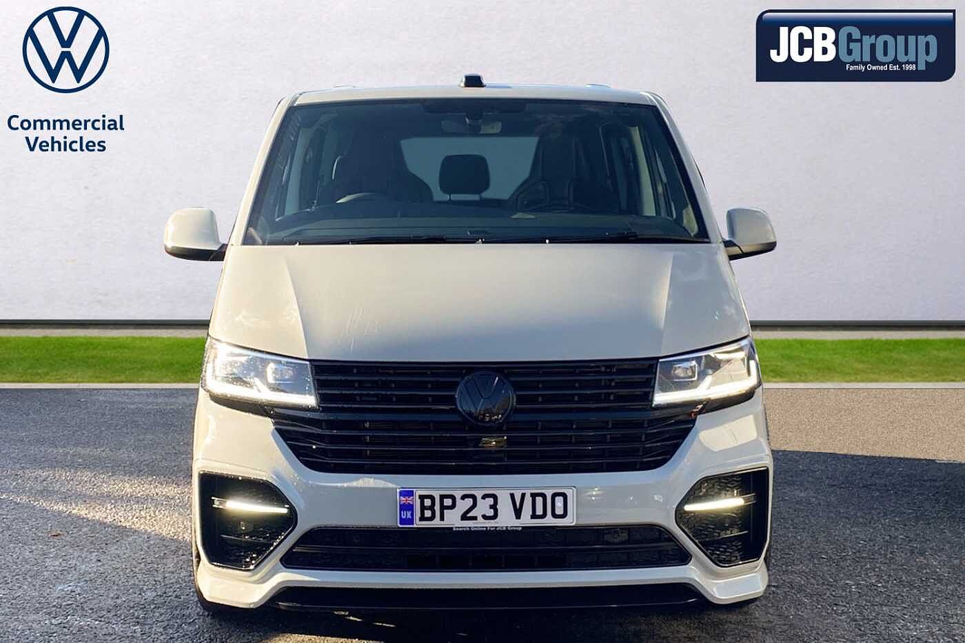 Volkswagen Transporter SWB KOMBI Diesel T32 2.0TDI 204ps Highline Kombi, DSG, LOTS OF SPEC & URBAN AUTO KIT