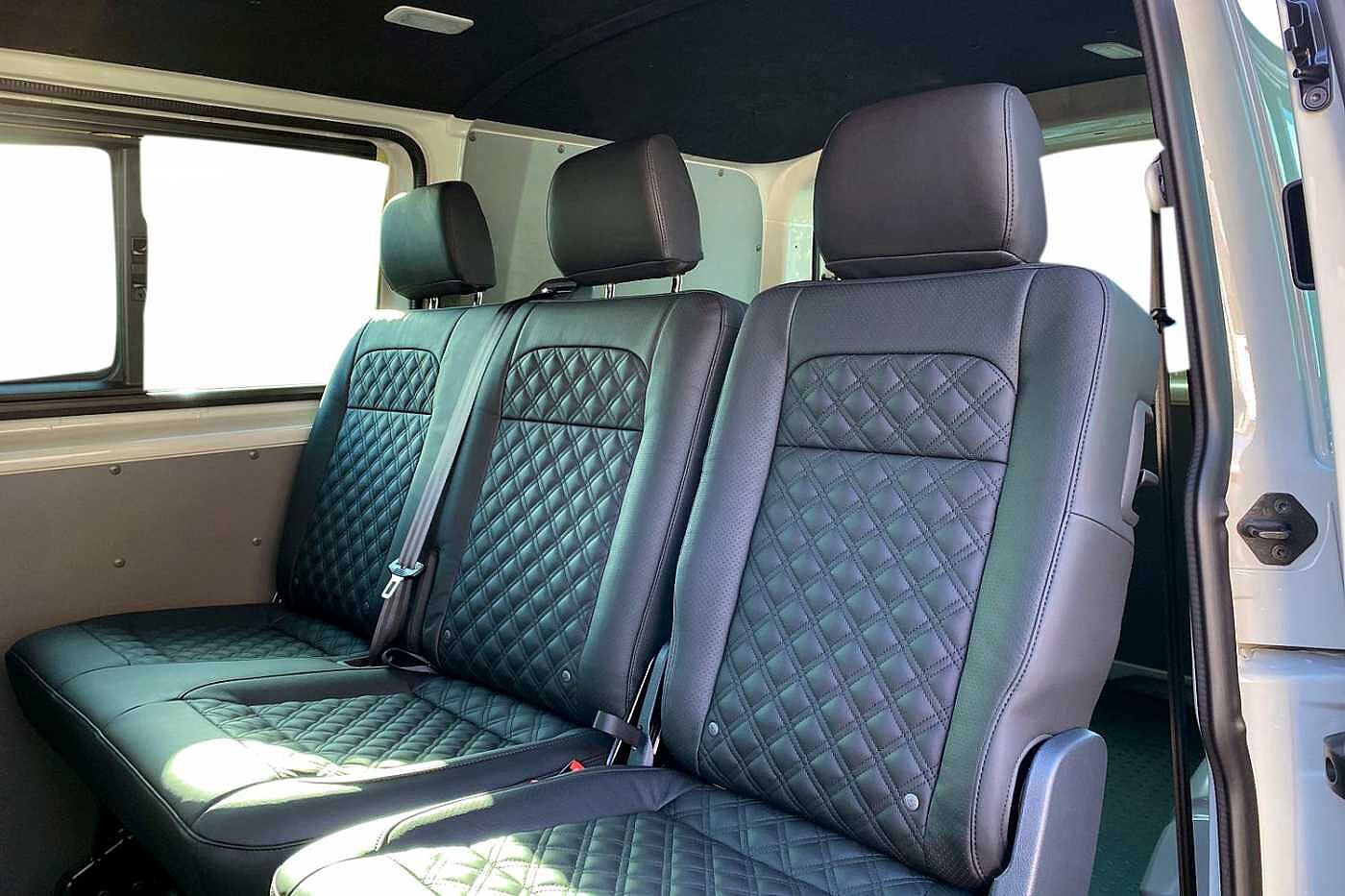 Volkswagen Transporter SWB KOMBI Diesel T32 2.0TDI 204ps Highline Kombi, DSG, LOTS OF SPEC & URBAN AUTO KIT