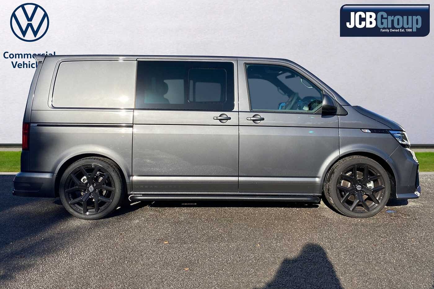 Volkswagen Transporter SWB KOMBI Diesel T32 2.0TDI 204ps Highline Kombi, DSG, LOTS OF SPEC & URBAN AUTO KIT