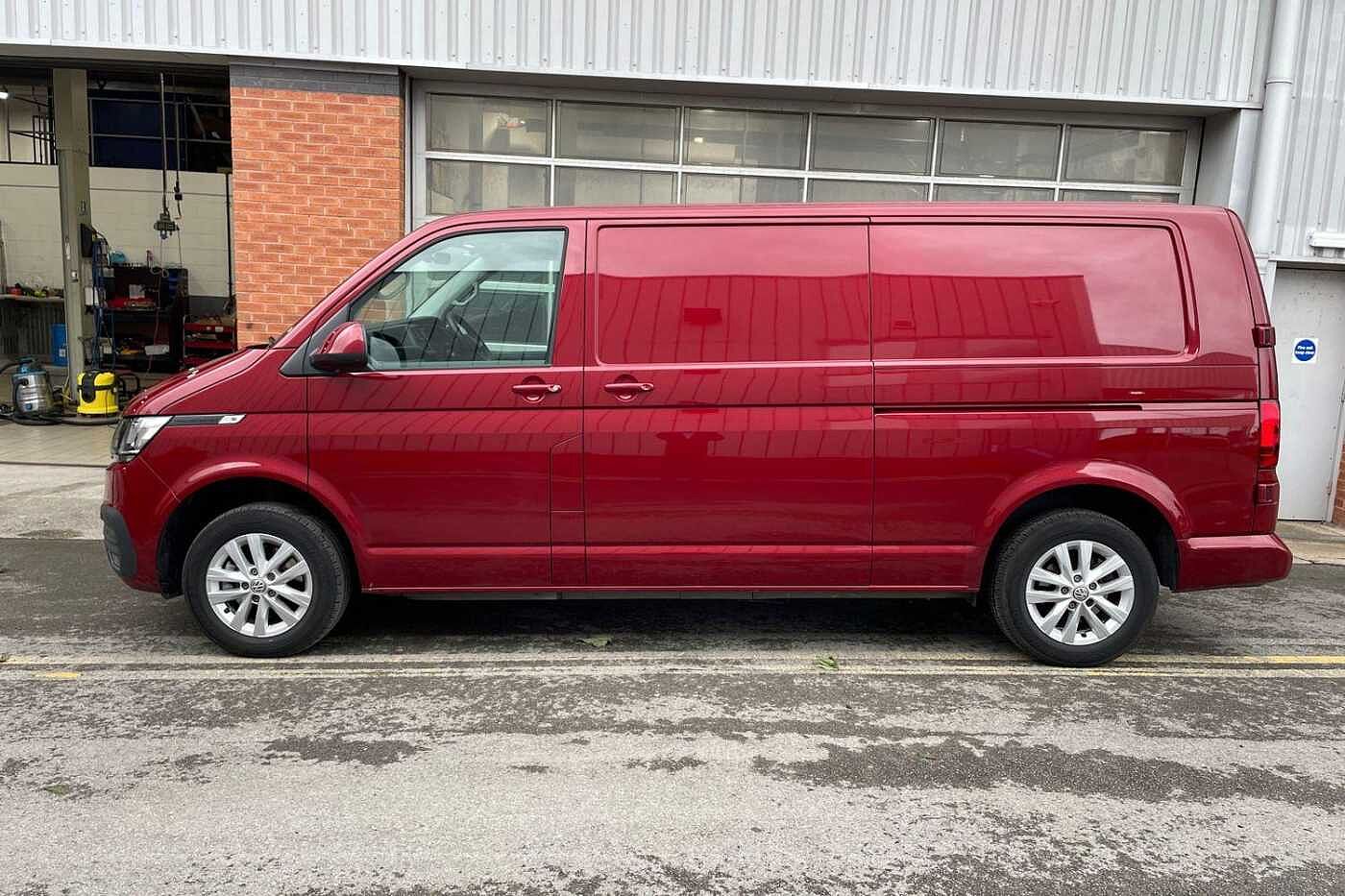 Volkswagen Transporter T30 Highline LWB 150ps
