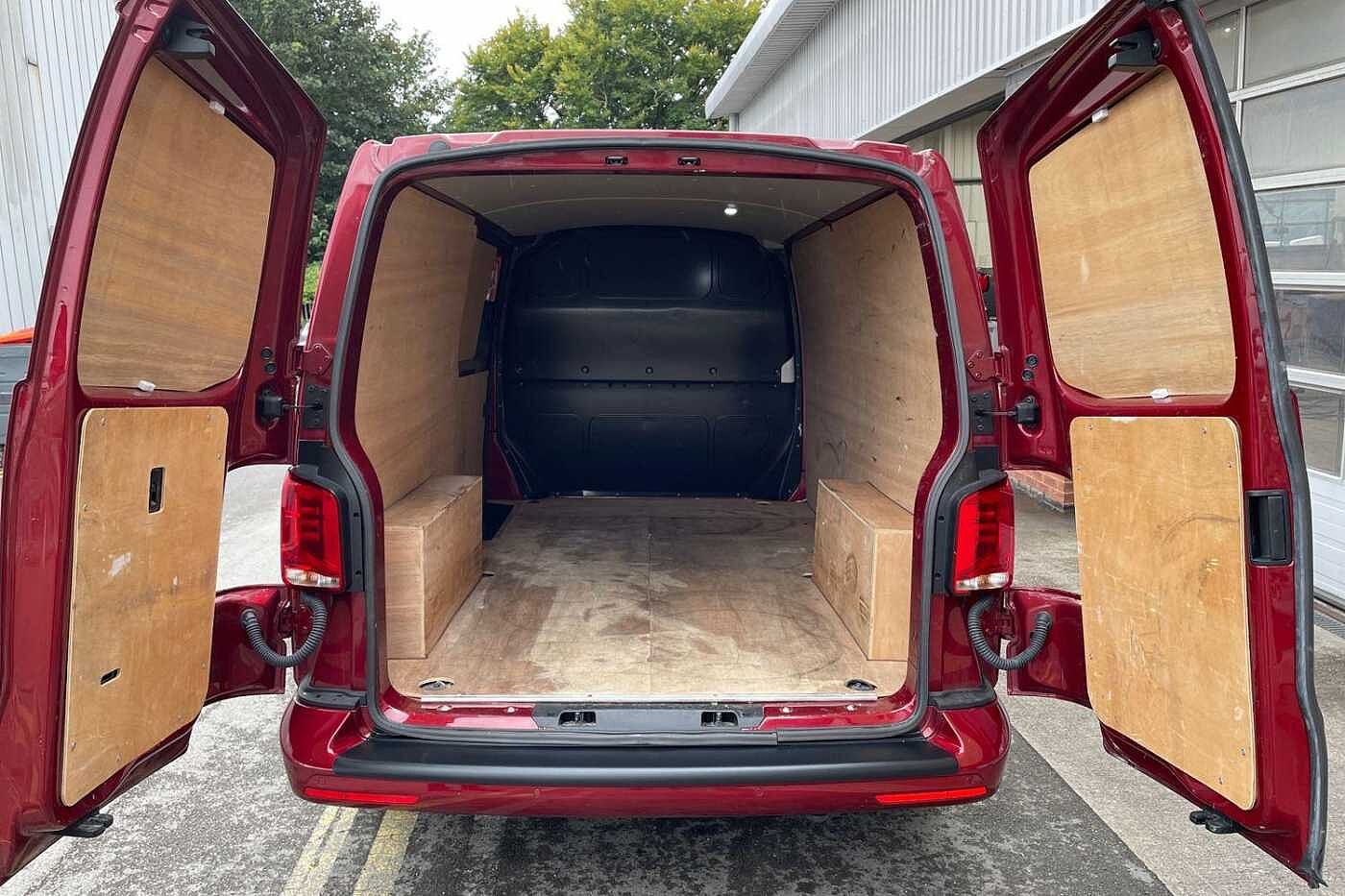 Volkswagen Transporter T30 Highline LWB 150ps