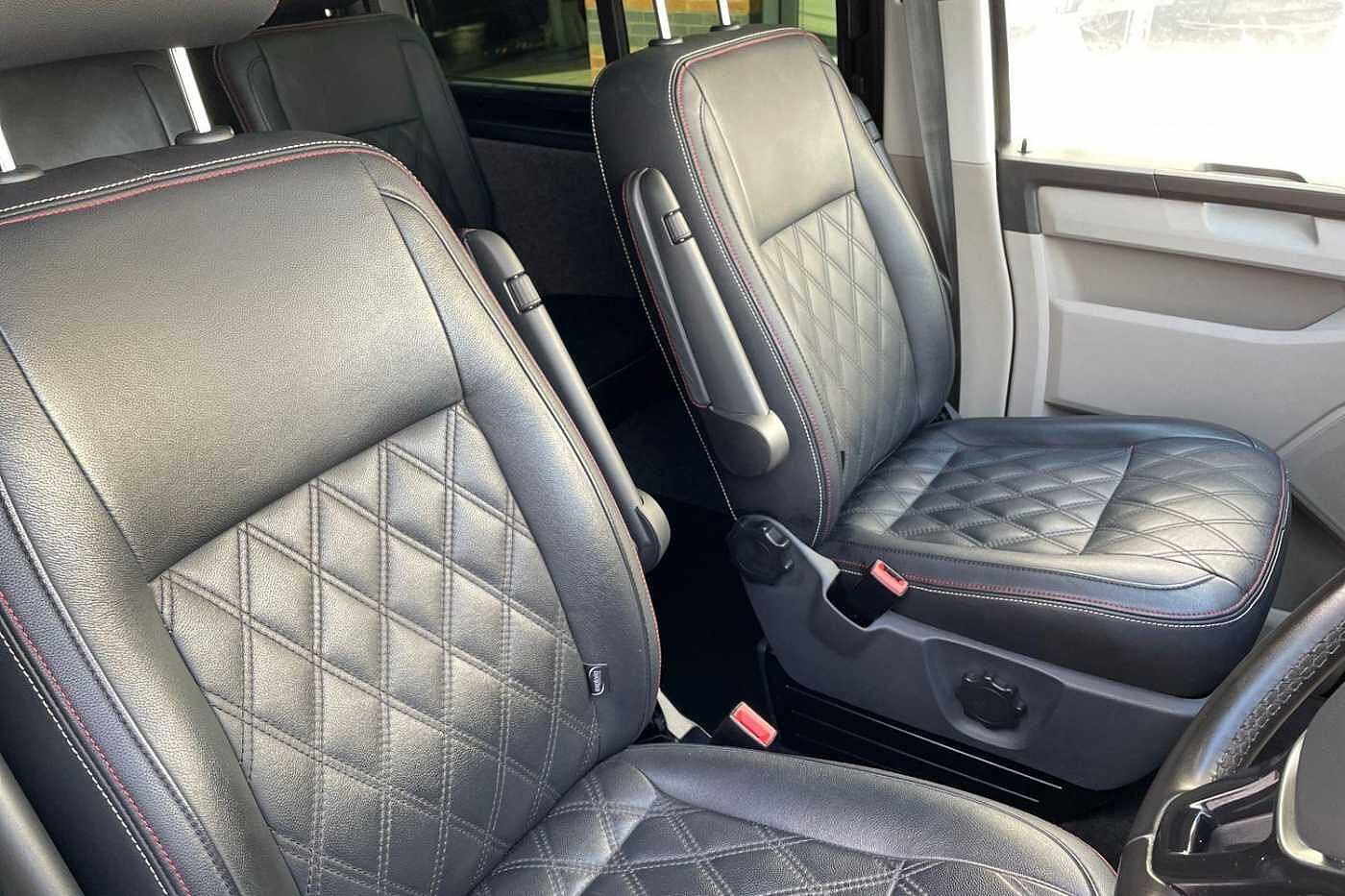 Volkswagen Transporter T32 SWB 2.0 BiTDI BMT 204 M/Roof Highline Kombi Van DSG