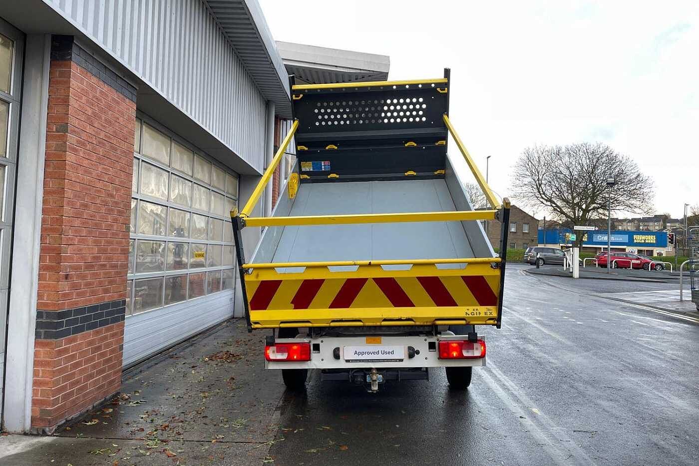 Volkswagen Crafter CR35 LWB RWD 2.0 TDI 140PS Startline ETG Tipper D/Cab