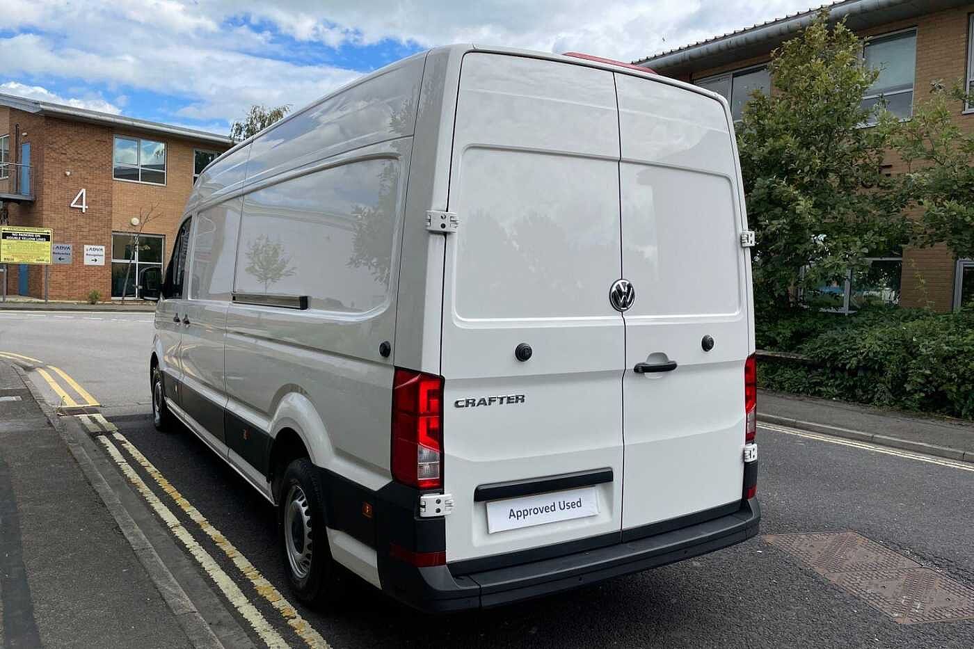 Volkswagen Crafter CR35 MWB FWD 2.0 TDI 140PS Trendline High Roof Van