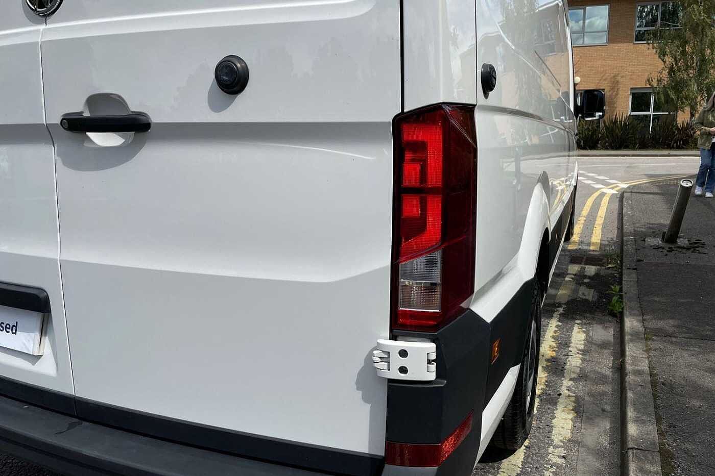 Volkswagen Crafter CR35 MWB FWD 2.0 TDI 140PS Trendline High Roof Van