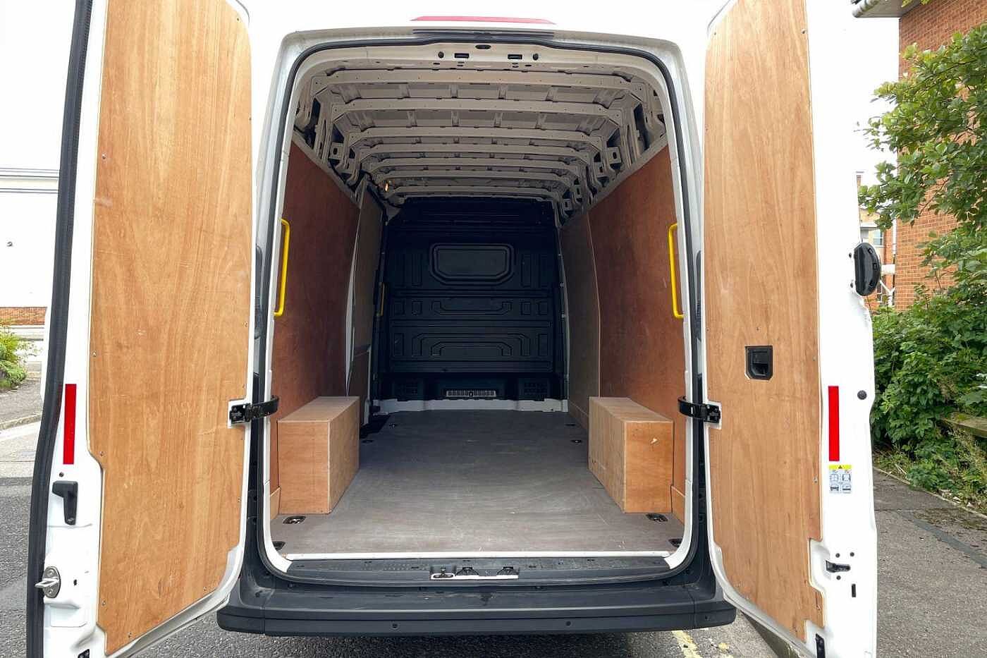 Volkswagen Crafter CR35 MWB FWD 2.0 TDI 140PS Trendline High Roof Van