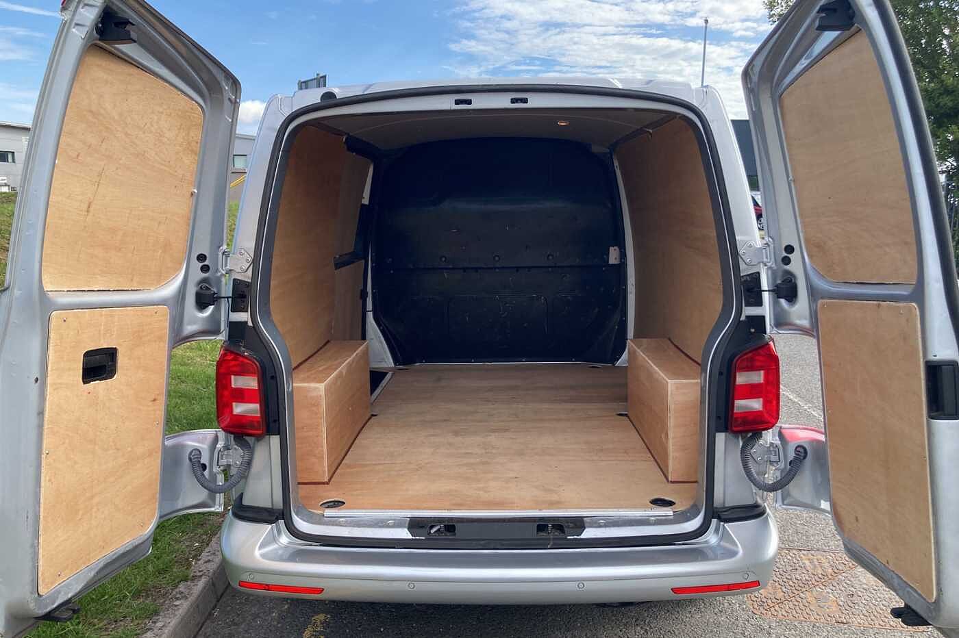 Volkswagen Transporter PV 2.0BiTDI 204 T32 HLine BMT SWB 4M
