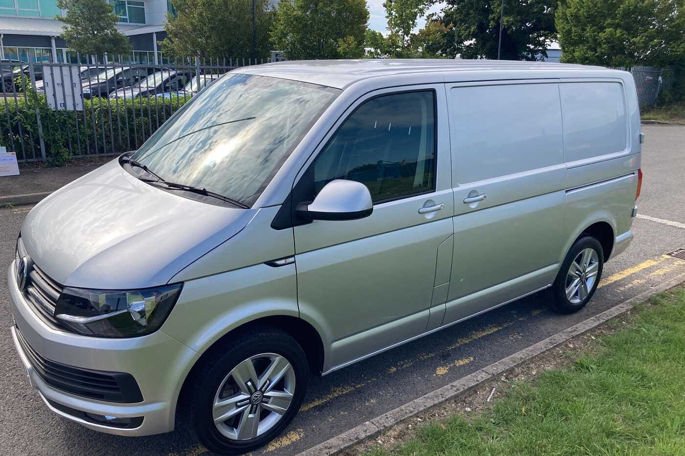 Volkswagen Transporter PV 2.0BiTDI 204 T32 HLine BMT SWB 4M