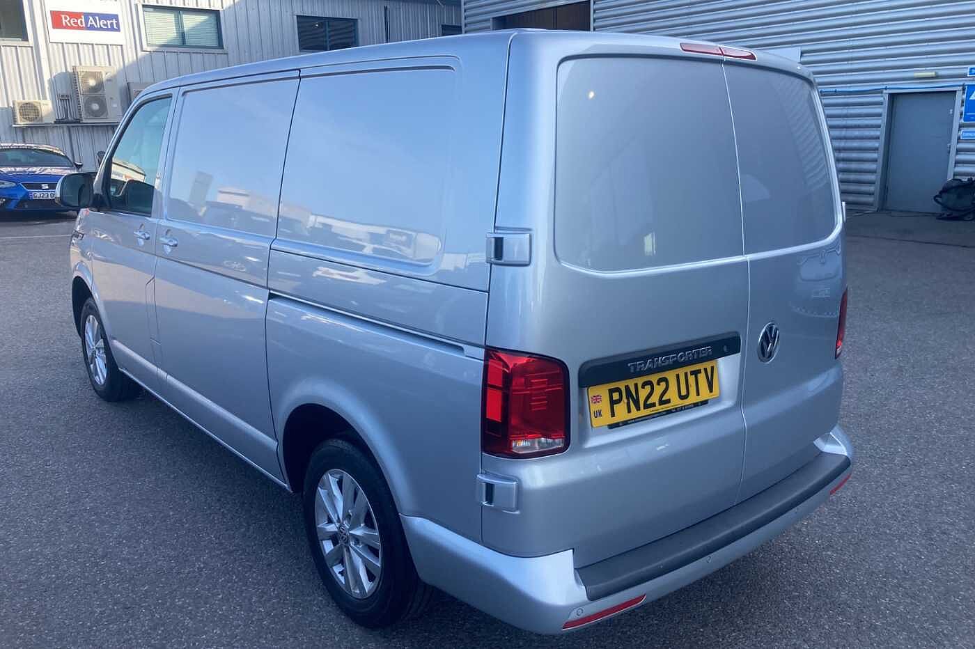 Volkswagen Transporter 2.0TDI 110ps T28 Highline BMT SWB PV