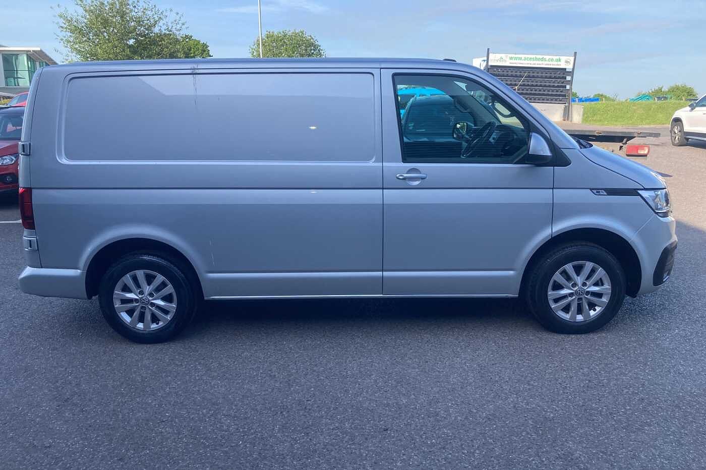 Volkswagen Transporter 2.0TDI 110ps T28 Highline BMT SWB PV