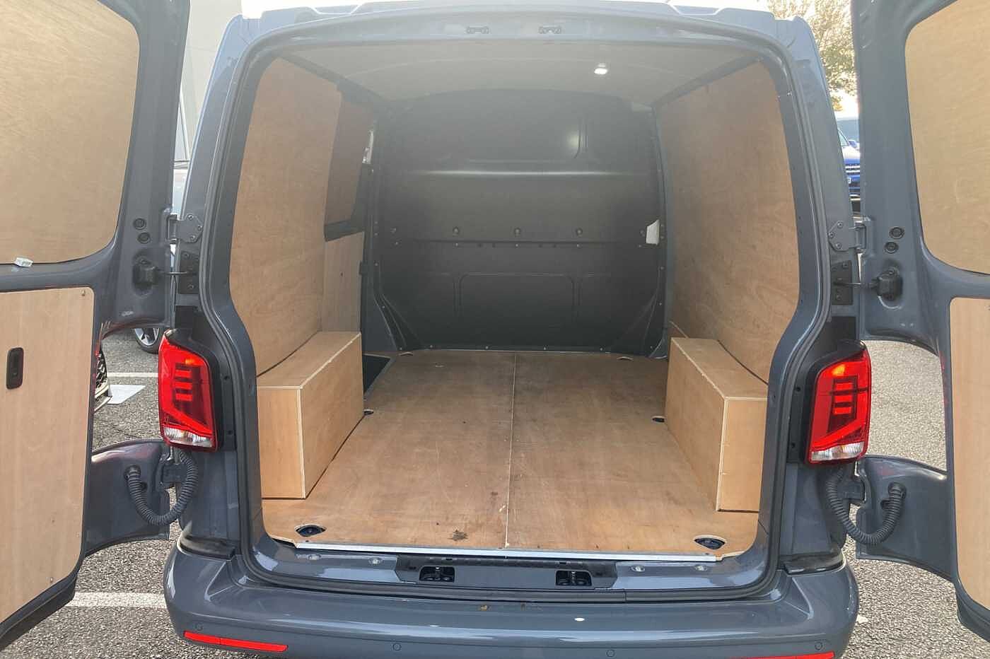 Volkswagen Transporter 2.0TDI 102ps T28 Highline BMT SWB PV