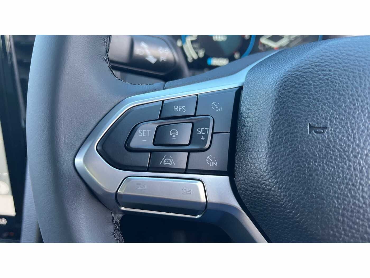Volkswagen Amarok Diesel D/Cab Pick Up Style 2.0 TDI 205 4MOTION Auto