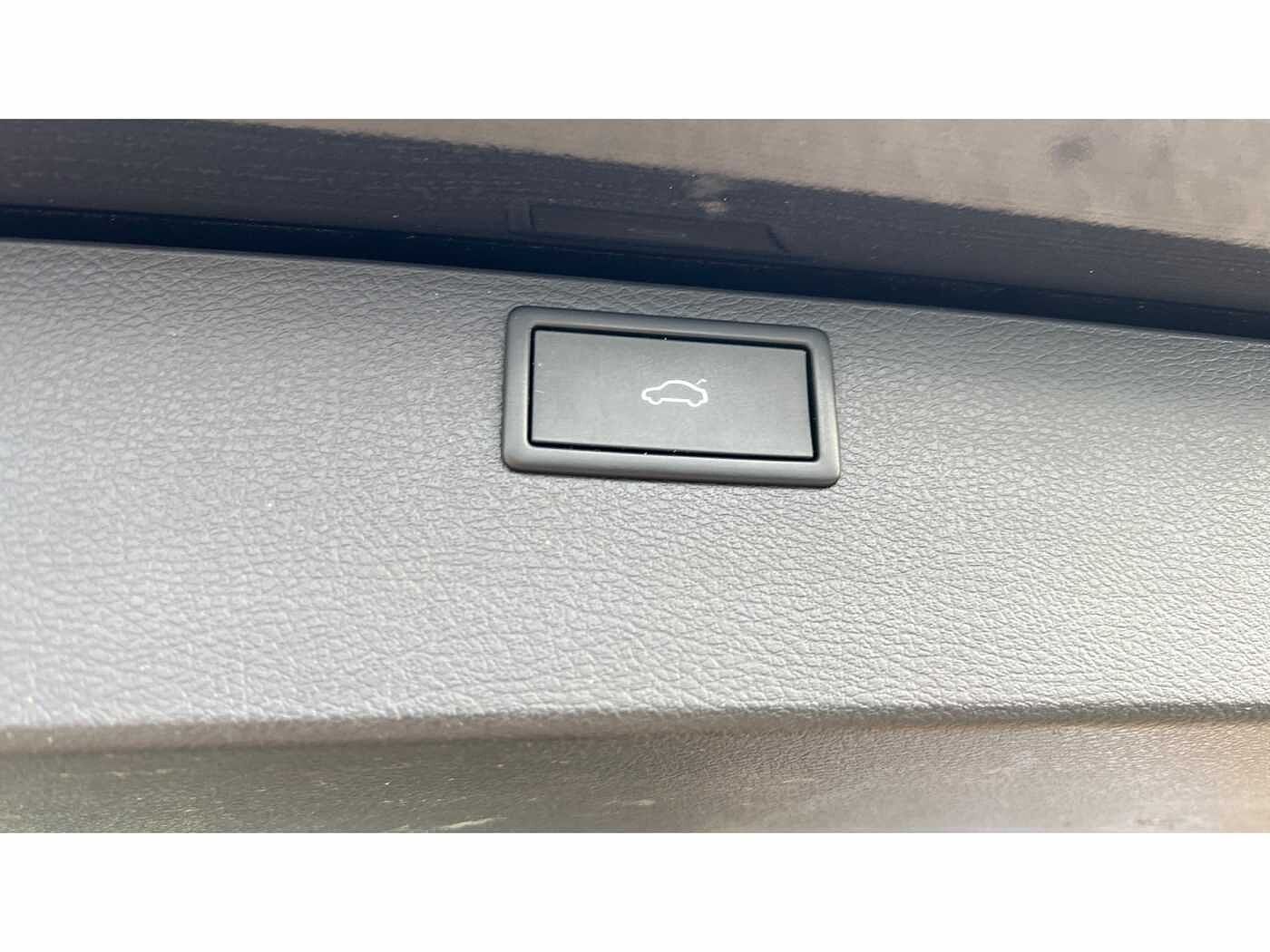 Volkswagen Caravelle 2.0TDI (204PS)(Eu6d) BMT SWB 7 seats DSG