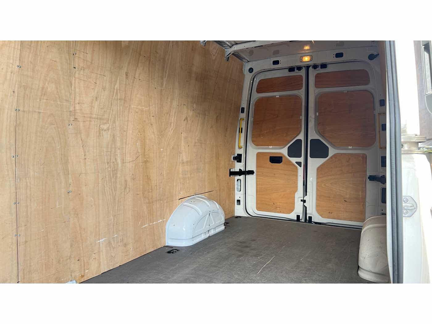 Volkswagen Crafter 2.0TDI (140PS) RWD CR35 LWB Trendline PV