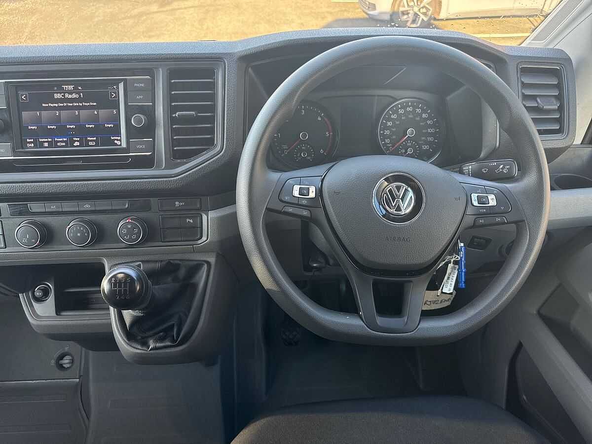 Volkswagen Crafter Cr35 Mwb Diesel Fwd 2.0 TDI 140Ps Trendline High Roof Van