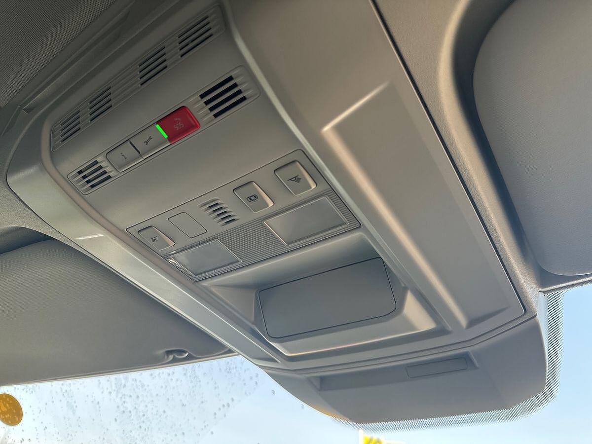 Volkswagen Crafter Cr35 Mwb Diesel Fwd 2.0 TDI 140Ps Trendline High Roof Van