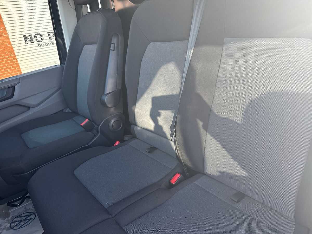 Volkswagen Crafter Cr35 Mwb Diesel Fwd 2.0 TDI 140Ps Trendline High Roof Van