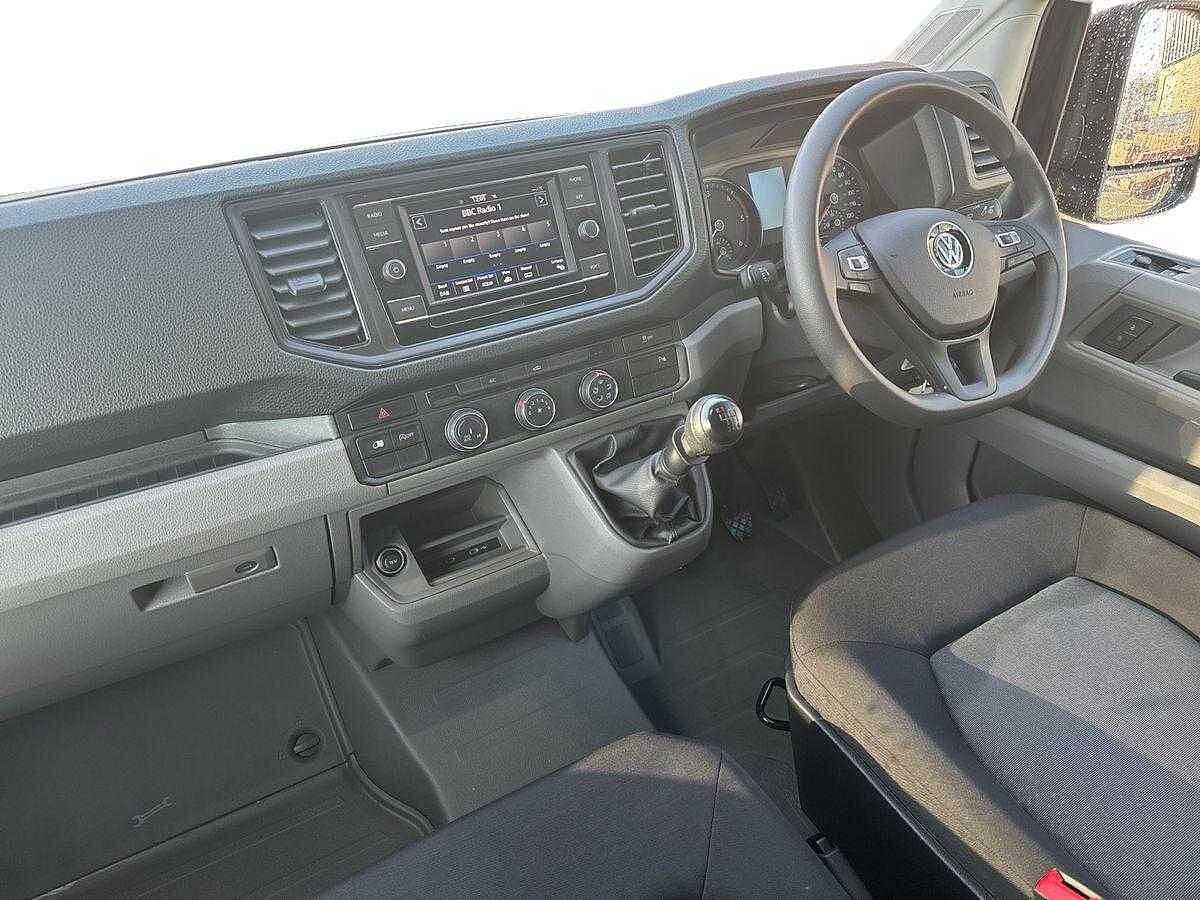 Volkswagen Crafter Cr35 Mwb Diesel Fwd 2.0 TDI 140Ps Trendline High Roof Van