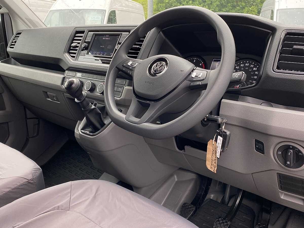 Volkswagen Crafter Cr35 Lwb Diesel Fwd 2.0 TDI 140Ps Trendline Business H/Roof Van Auto