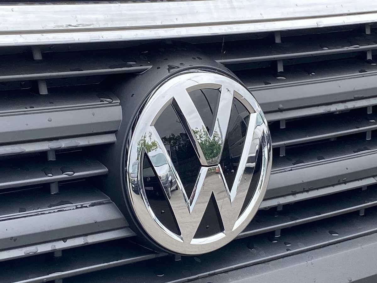 Volkswagen Crafter Cr35 Lwb Diesel Fwd 2.0 TDI 140Ps Trendline Business H/Roof Van Auto
