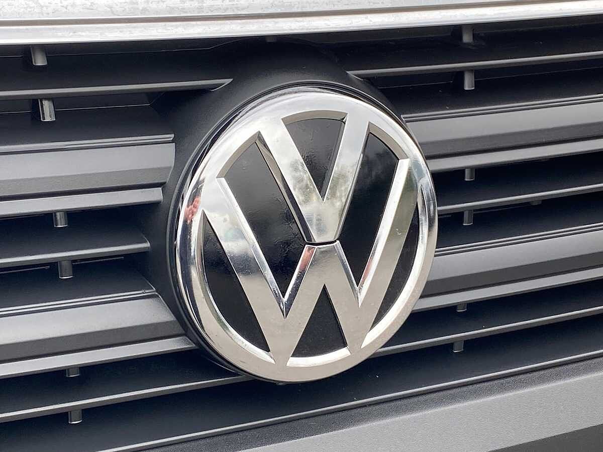 Volkswagen Crafter Cr35 Mwb Diesel Fwd 2.0 TDI 102Ps Startline High Roof Van