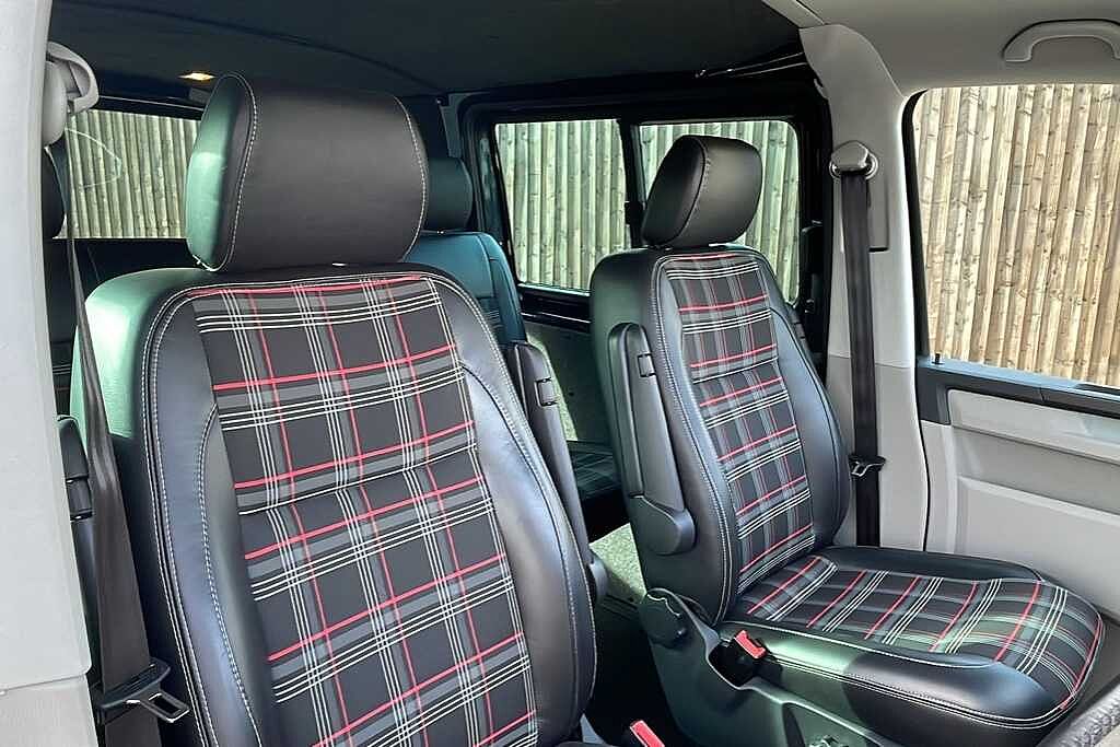 Volkswagen Transporter 2.0 TDI BMT 150 Highline Kombi Van DSG