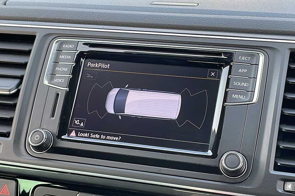 Volkswagen Transporter 2.0 TDI BMT 150 Highline Kombi Van DSG