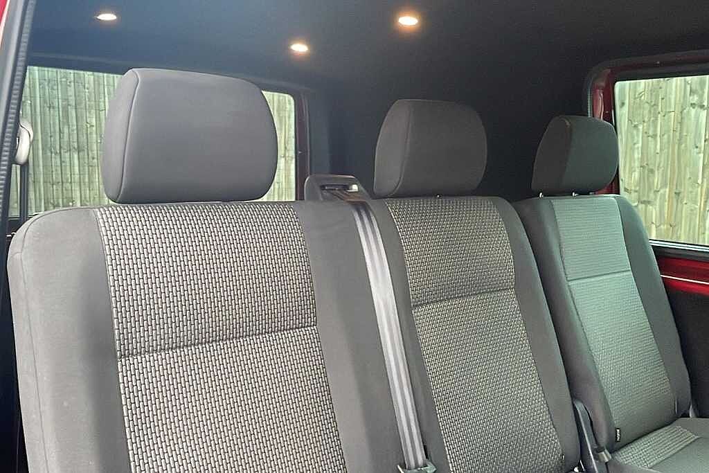 Volkswagen Transporter 2.0 BiTDI 204 Highline Kombi Van 4MOTION DSG