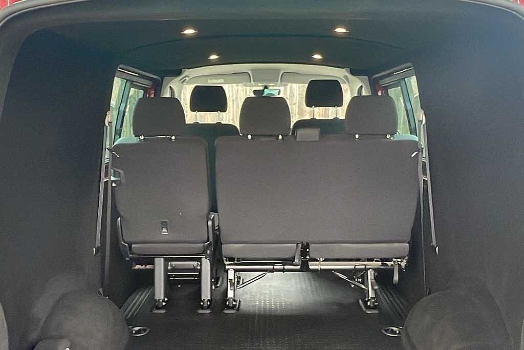 Volkswagen Transporter 2.0 BiTDI 204 Highline Kombi Van 4MOTION DSG